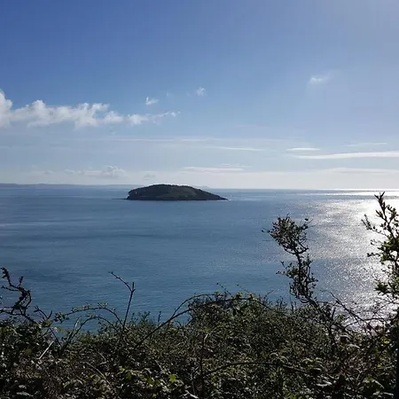 Marthys House With Hot Tub * Looe